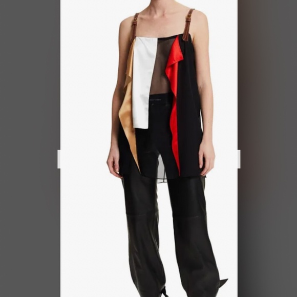 Burberry - Picture 15 of 17